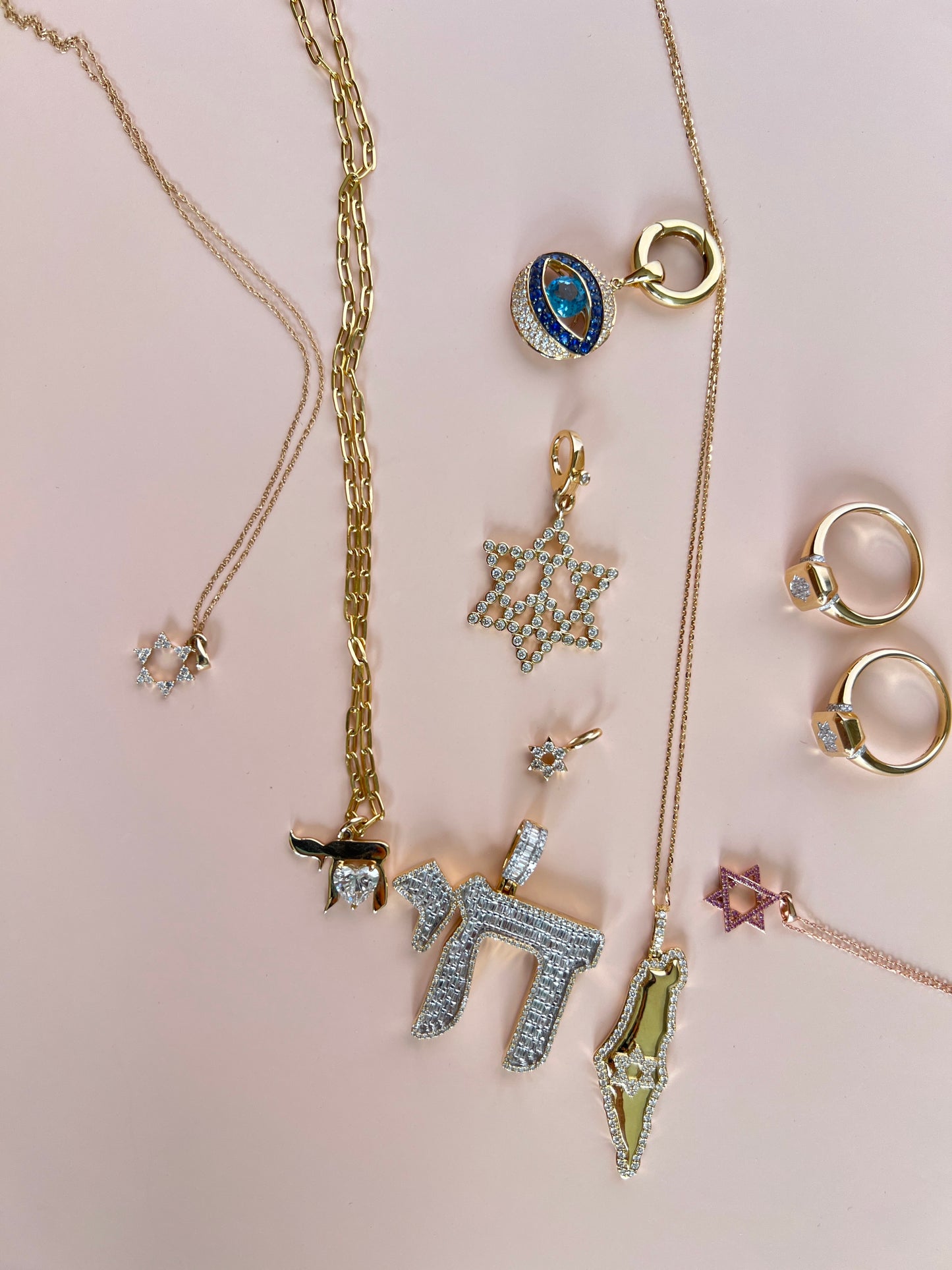 The Jewish Edit - Pink Maguen David