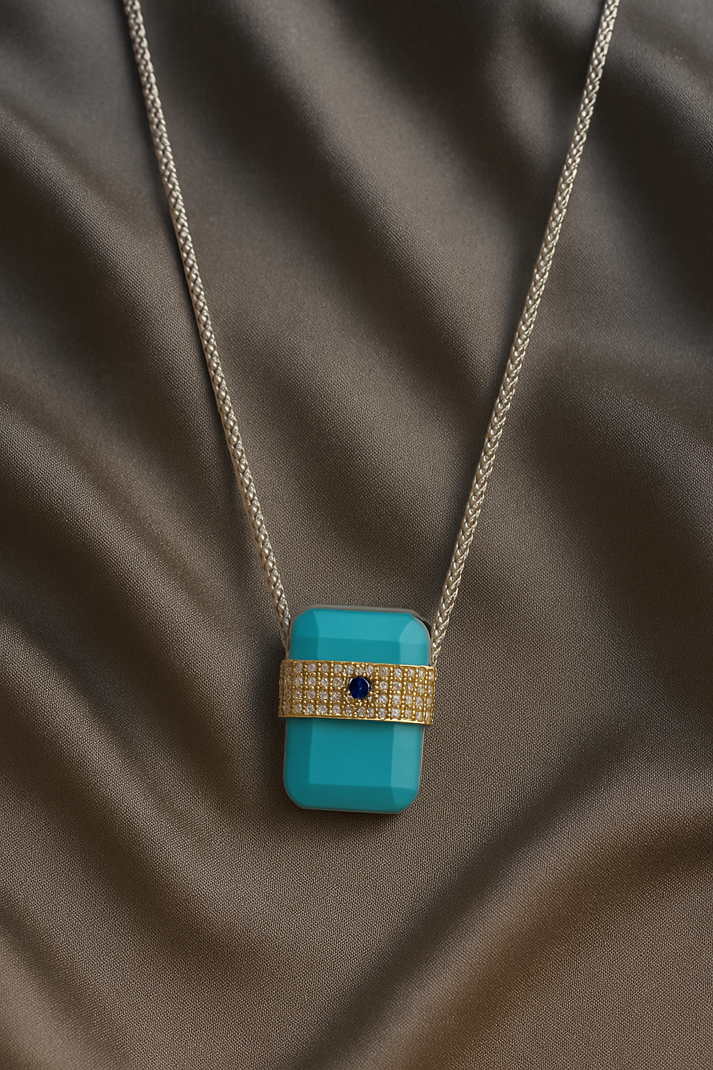 Emerald turquoise necklace
