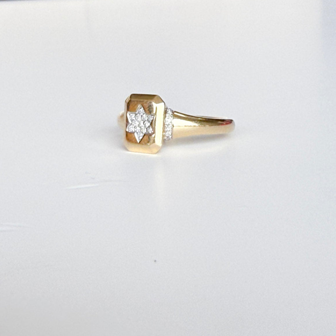 Maguen David star ring