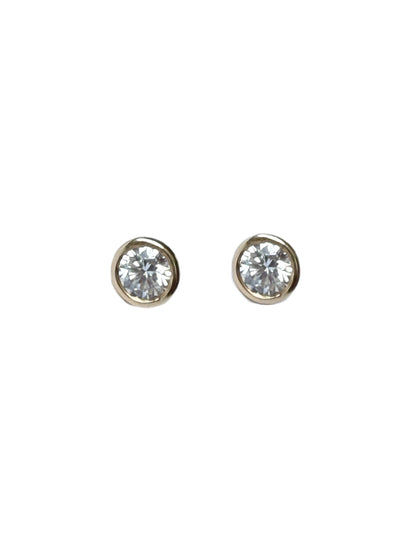 Orbit Bezel Lab Studs Aretes