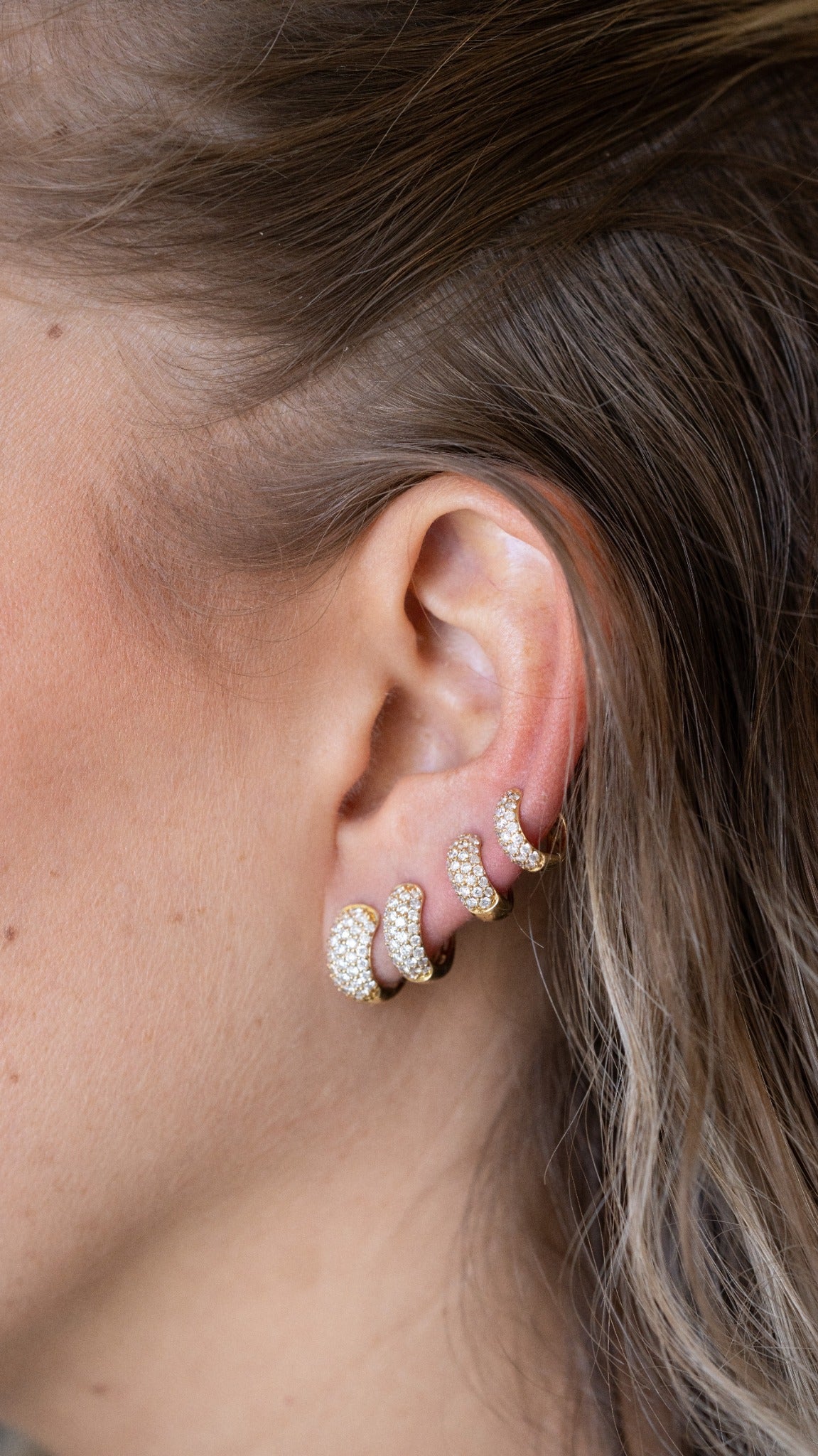 Huggies Pavé Aretes