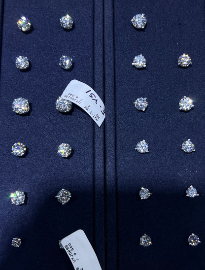 Classic Studs Lab Grown Aretes