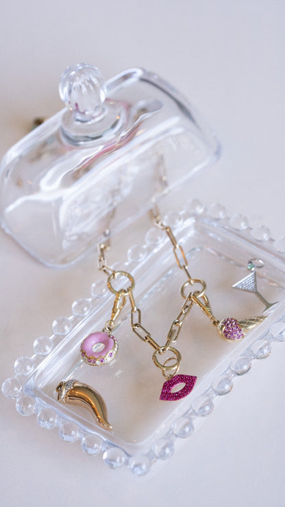 Kiss me now - Ruby lip pendant
