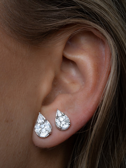 Pera Mediana Studs