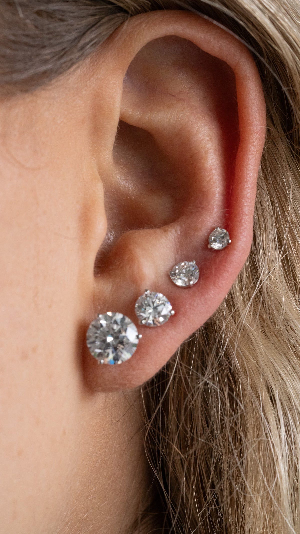Classic Studs Lab Grown Aretes