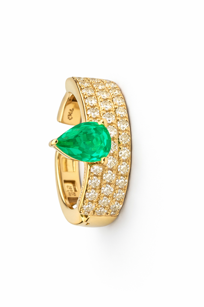 Big Green Affair Ear Cuff Aretes