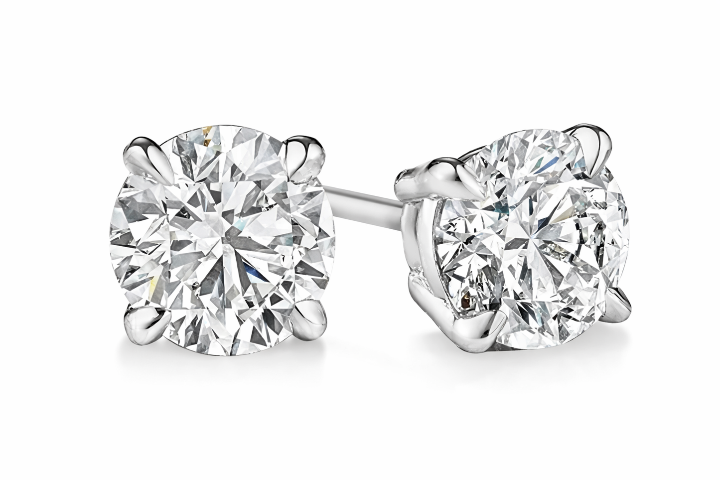 Classic Studs Lab Grown Aretes