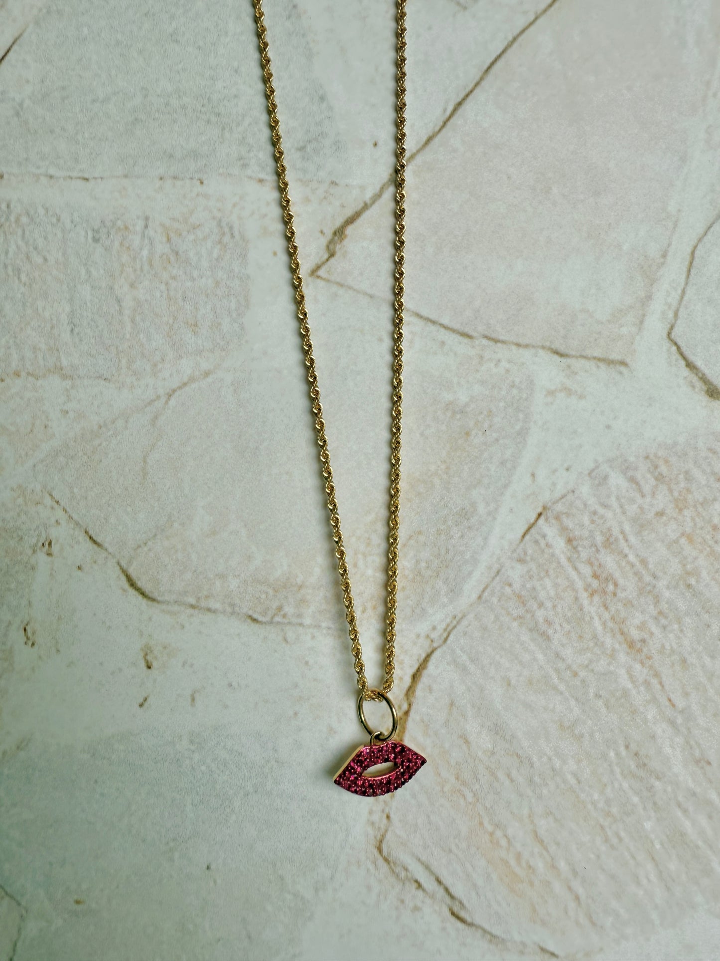 Kiss me now - Ruby lip pendant