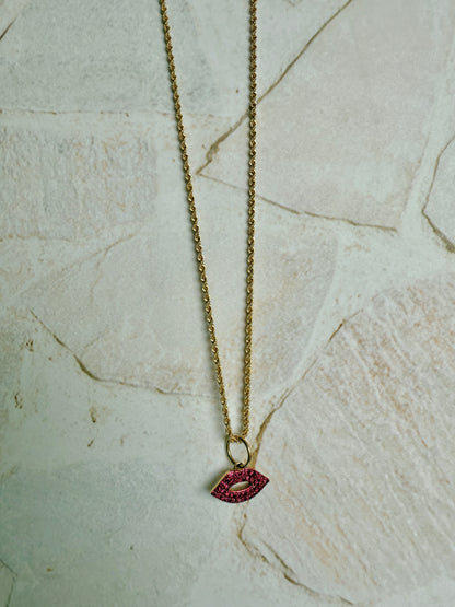Kiss me now - Ruby lip pendant