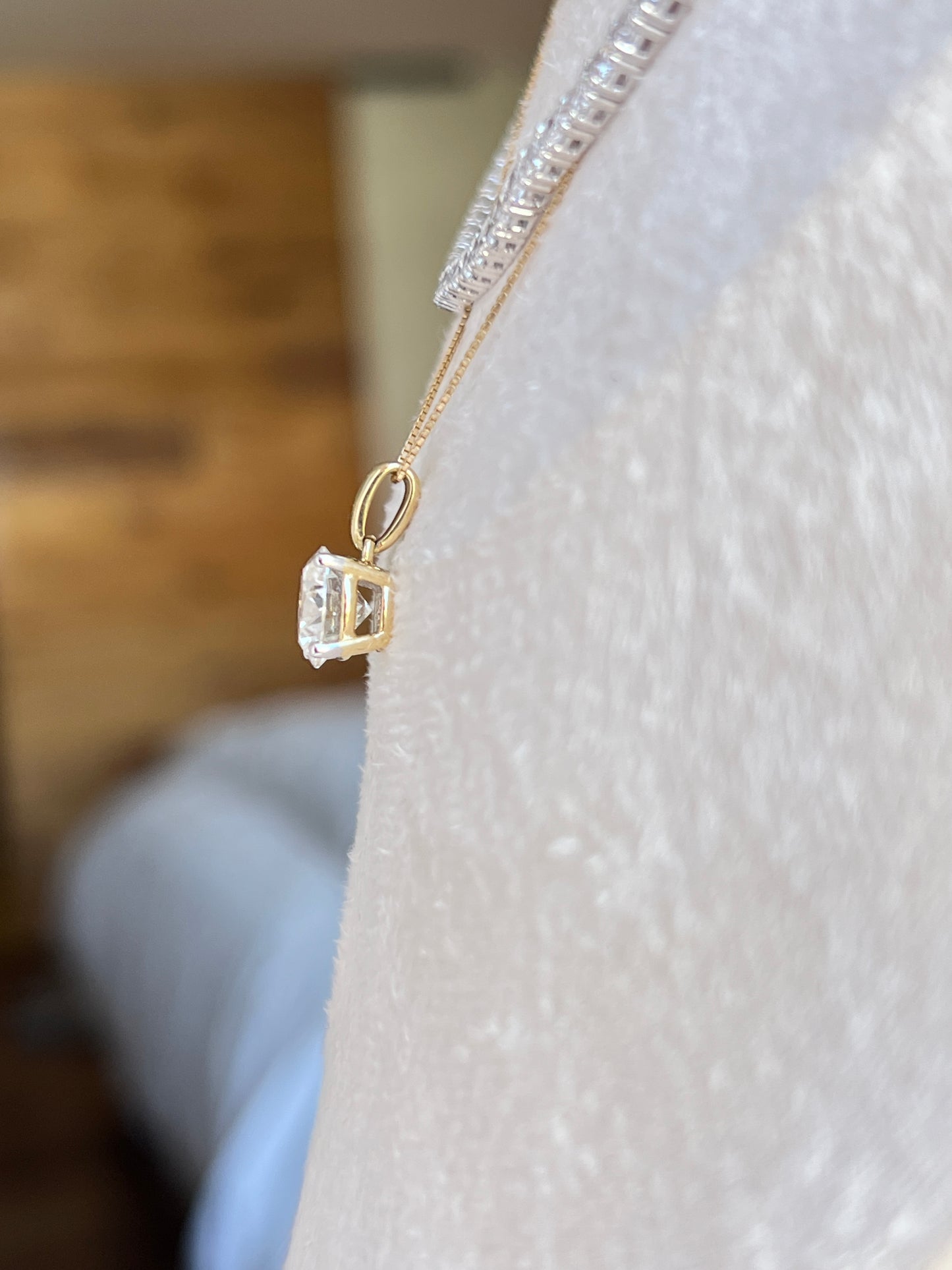 Classic Lab Diamond pendant