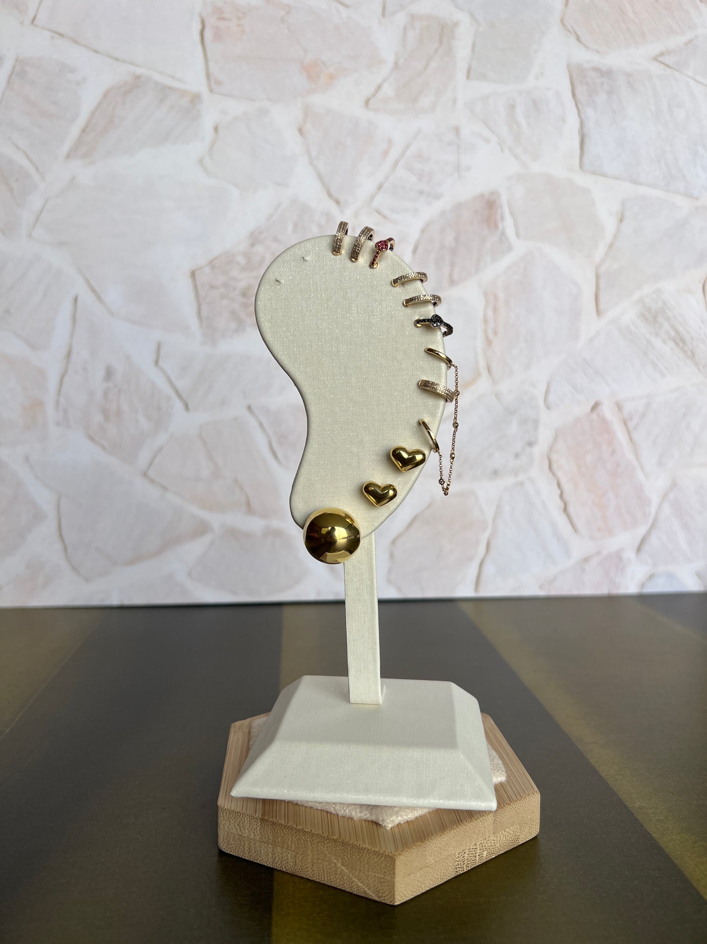 Black Heart Diamond Earcuff Aretes