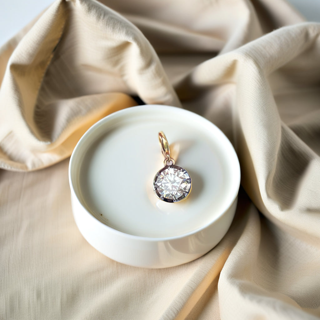 Solitaire Hanging 1ct  Lab Diamond